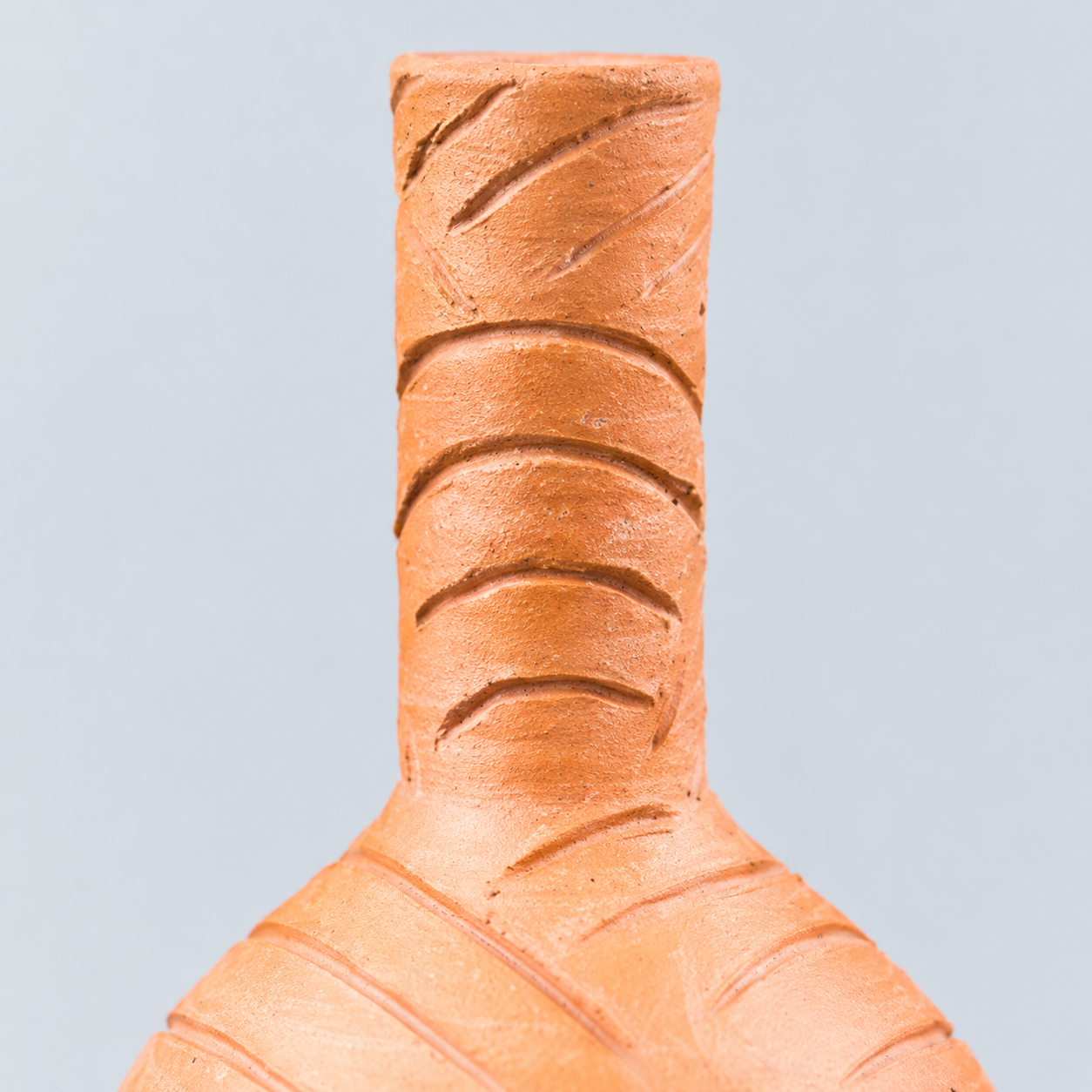 Botella De Barro y Marmol – Líneas - Imagen 2